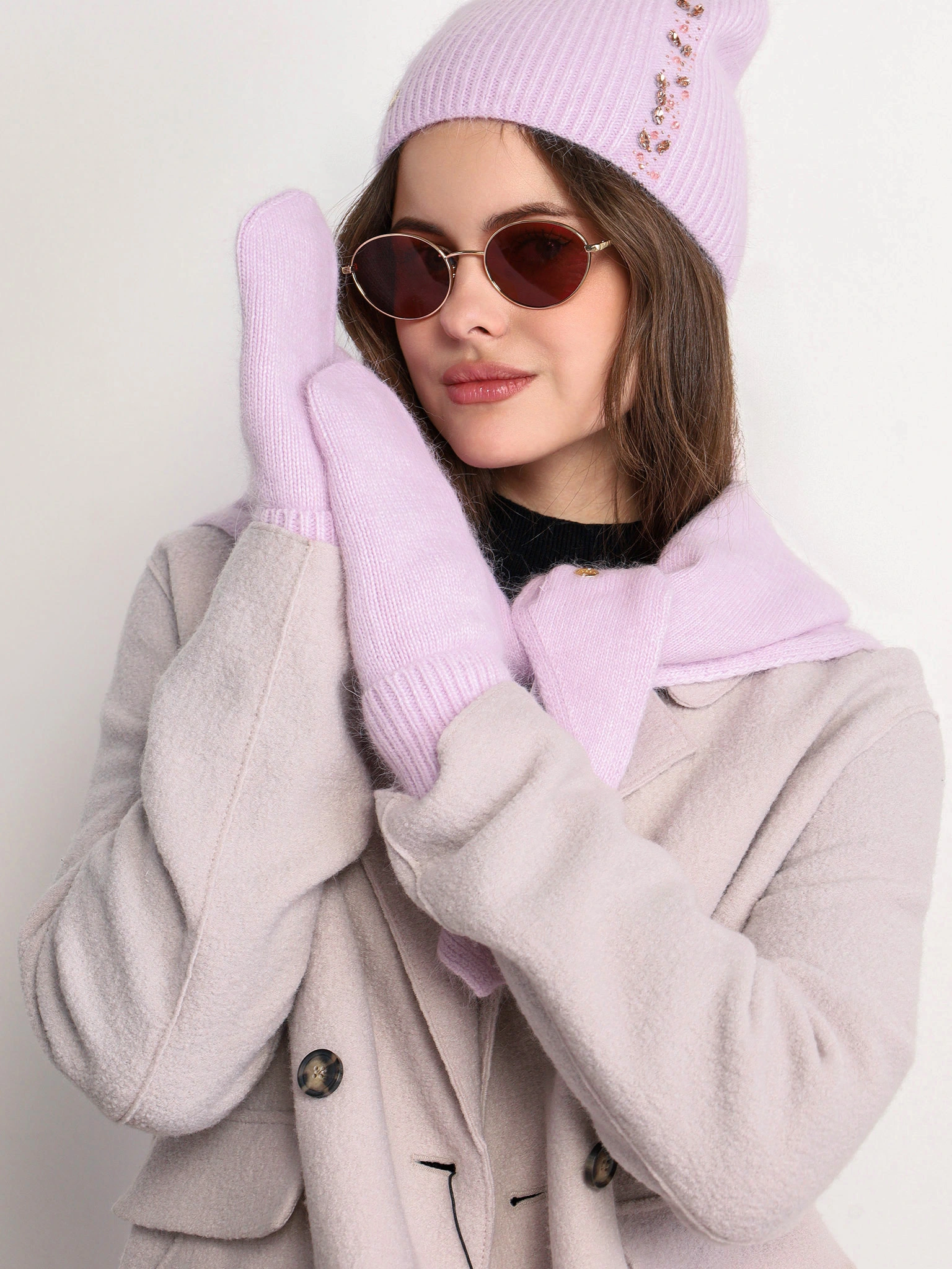 Варежки вязаные из ангоры и акрила